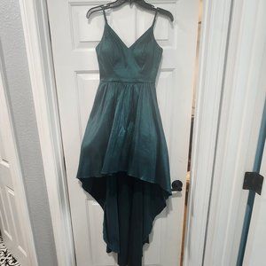 NWT Emerald Green hi-low Junior's dress size 5